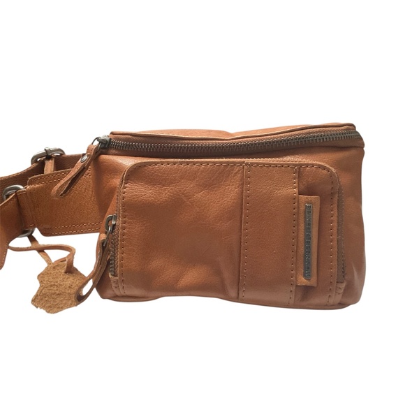 Spikes & Sparrows  Waist Bag Crossbody Leather Cognac Front Back Zip Pockets - Picture 2 of 9